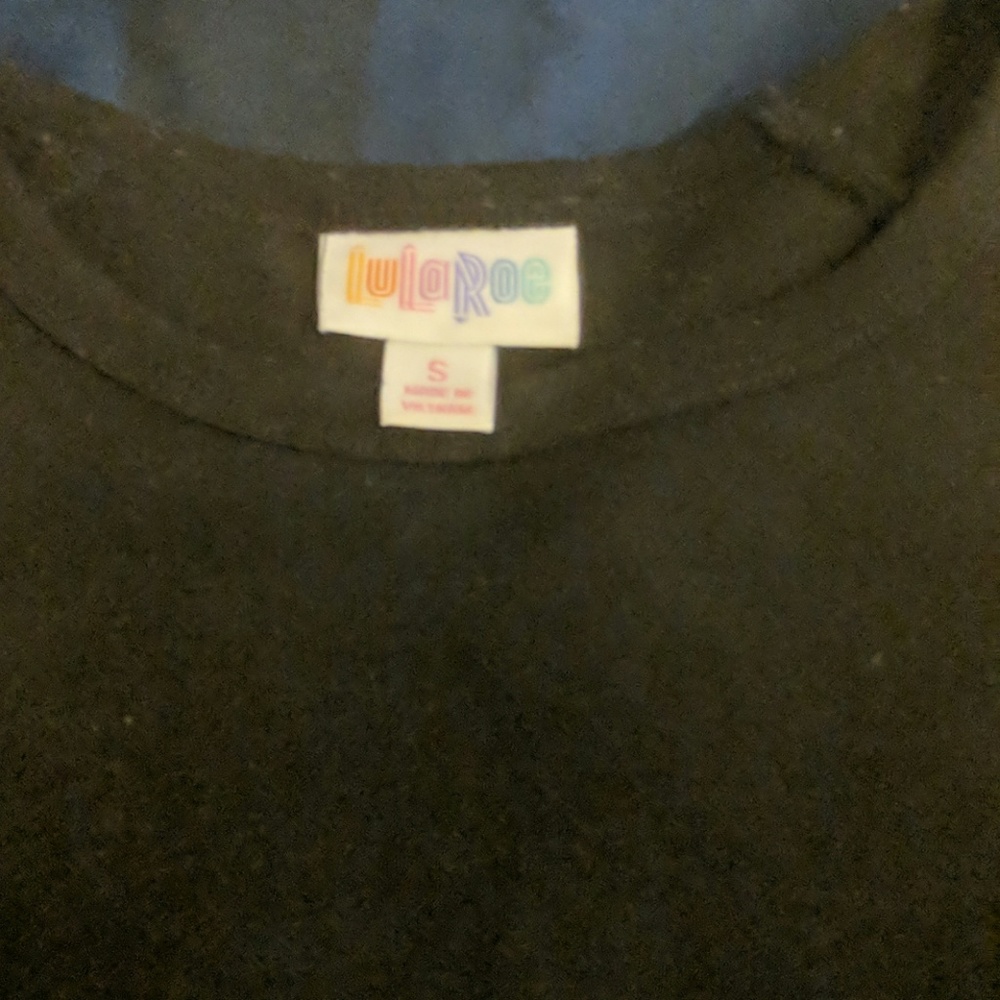 Tops - Picture 2 of 4